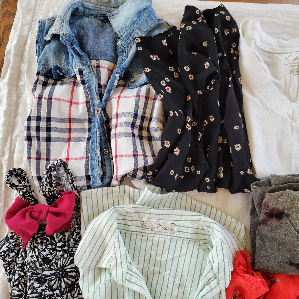 Women's LOT of 12 Tops Pants Blouses assorted Small & XS BUNDLE Twelve Mixed - Picture 2 of 16